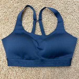 Lululemon Athletica Fine Form Wireless Strappy Molded Mauve Blue Sports Bra 34C